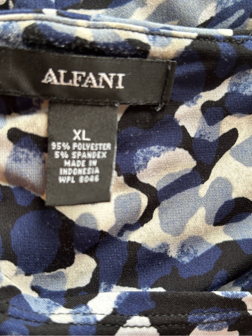 Alfani Navy and White Printed Faux-Wrap Midi Dress - Picture 3 of 3